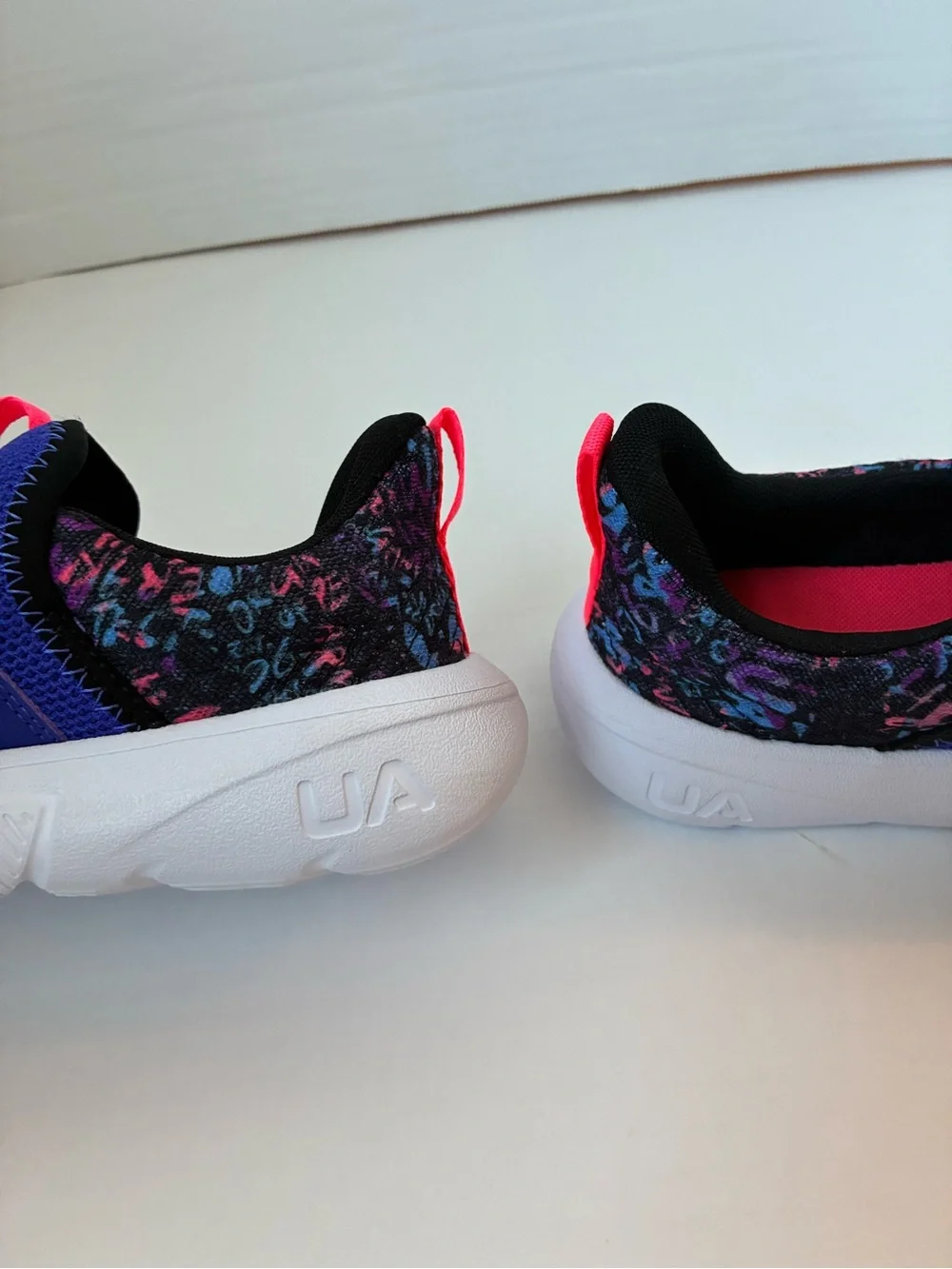 Girls UNDER ARMOUR Tennis Shoes 3 - Picture 5 of 7